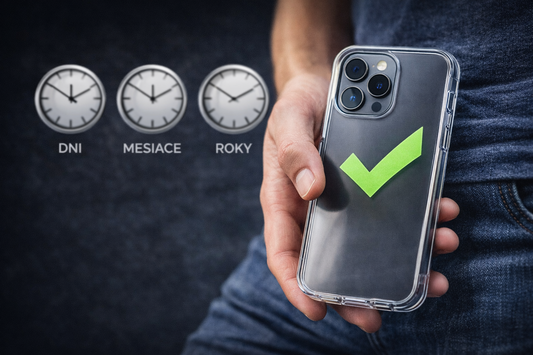 Hodiny v pozadi a na pravo kryt nový na iphone 